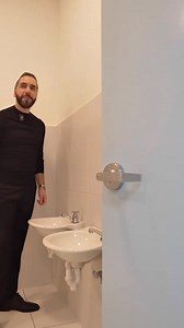 471K views · 17K reactions | Hubo un expresidente que inauguró un chorro una vez. ¿Quién será 樂﫣來 y cuántos millones habrá costado 樂 | Nuevas Ideas Radio El Salvador #1 | Facebook