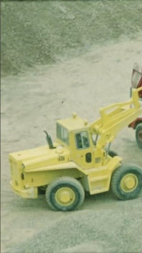 JCB Archive: 1750 Wheel Loading Shovel at Work