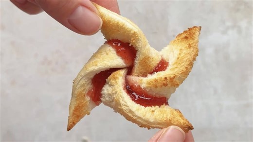 Jam toast pinwheels
