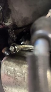 Fixing a snowblower that leaks oil #smallengine #snowblower #leakingoil