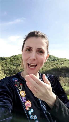 Πώς να «λιακαδοσυγυρίσεις» την εβδομάδα σου! ☀️🇬🇷 #kanarineniaschronicles #Shorts