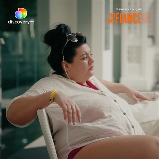 560K views · 4.8K reactions | Charlotte’s worried that Johan is spending time flirting with other girls... and now he’s MIA… #90DayFianceUK | discovery+ | Facebook