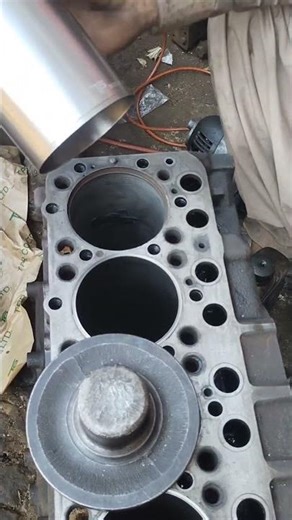 How to Instal New Cylinder Liners in Engine Block Amazing Engine Installing New Liners Like a Pro 🛠️