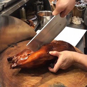 This Michelin Star Rated Roast Goose Looks Delicious! 🍗 Credit: Mobile Foodie | Love Food