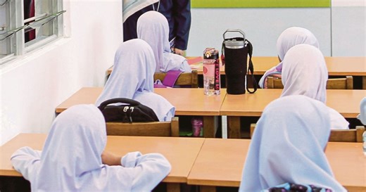 Sumbangan PIBG sukarela, JPNS larang sekolah tahan sijil murid | Harian Metro