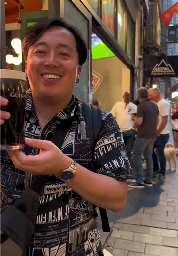 Strollin & sippin yo