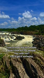 Remember these words to take with you into your week>>> Healing is not sugar coating— The over caring, over giving, & it not being mutual ends up over burning you out. You can still be kind & respect your boundaries. ✌🏻 There comes a time of Wisdom when you realize everyone that comes into your life is seasonal, some are meant to challenge you, or vice versa, teach a lesson, guide you, or stay with you thru it all 🖤 The biggest blessing is realizing this & approaching life with this perspectiv