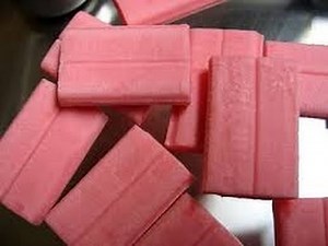 HOW TO MAKE BUBBLE GUM