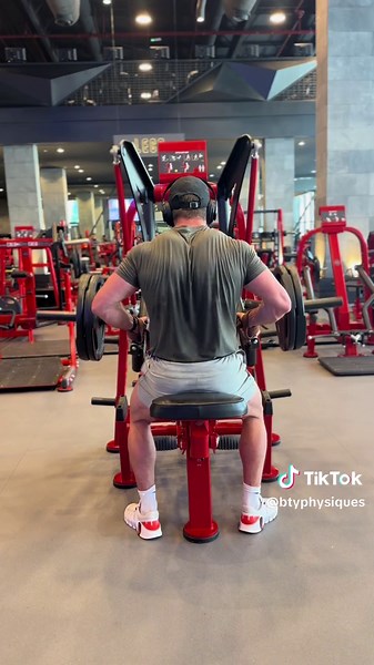 Panatta Super Low Row: Maximize Back Gains