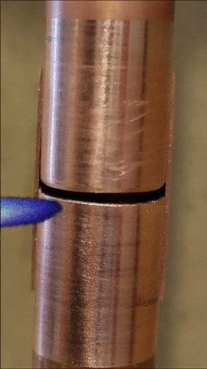 How I solder a joint VERTICALLY and why | GOT2LEARN