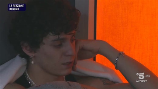 Kumo è uno degli allievi che ha dovuto indossare la maglia rossa della sfida e reagisce così #Amici23 | Amici di Maria De Filippi