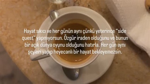 Yaren | 20’li yaşlar | yaşama hevesi | podcast on Instagram: "hayat son zamanlarda bana da biraz tekdüze, sıkıcı ve her günüm aynı gibi gelmeye başladı ama sonra bu videoya yazdıklarımı hatırladım. hayatın bir açık dünya oyunu olduğunu, dışarı çıkıp şu an istediğim şeyi yapabileceğimi fark ettim. evet hepimizin hayatında birçok kısıtlama var, özellikle bu ekonomik koşullarda, bu sistemin içinde. istediğimiz şeyi yapmak, özgür irademizi kullanmak zor. belki çıkıp başka istediğin bir ülkeye gideme