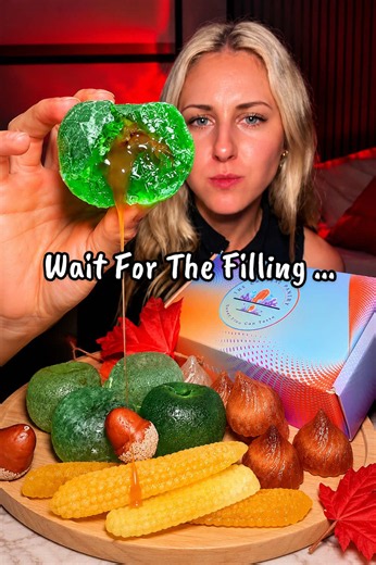 Crunchy crystal candy with a gooey caramel centre 🍏🤤✨ Our fall collection has officially sold over 150 boxes! 🥹🍂 Only a few weeks left if you want to try it! 🍬 @thecrystalpantry 🛍️Thecrystalpantry.com #CandyASMR #CrystalCandy #Kohakutou #FoodASMR #NoTalkingASMR