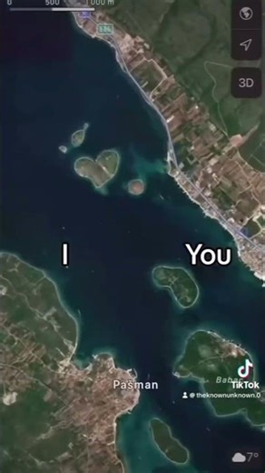 An island in Europe, that shaped like a heart ❤️