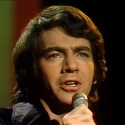 1.7M views · 69K reactions | Coming in at #4 on our all-time most-viewed YouTube videos: Neil Diamond's iconic “Sweet Caroline”!  We're counting down our top hits to celebrate reaching 1 million subscribers! https://EdSullivan.lnk.to/NeilSweetCarolineTop10FP | The Ed Sullivan Show | Facebook