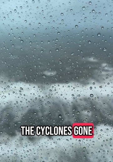 Creaking Sounds of Meriton Suites in Gold Coast