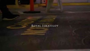 Red Lamborghini Huracan: Roaming the Streets of Los Angeles in Style