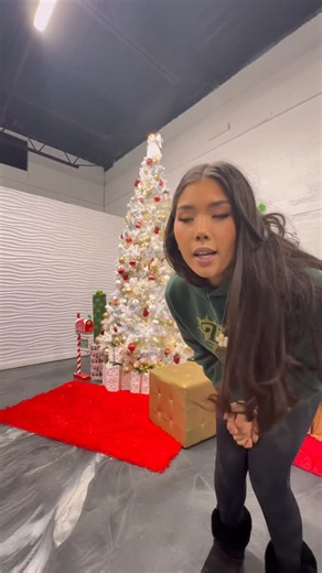 @dinara_diet on Instagram: "Another day in the life BTS… what really happens 😜 If I had to put it into words - I want my models to feel their best & achieve their best pics… I try to bridge to gap between the idea in my head & reality while making sure everyone is happy!! LOVE YOU @nefer_midwest 🤍 Can’t wait to see these pics - shoutout: 🏠:@nefer_midwest 📸:@dricolamar 👗:@neferritta 🎥:@derrickmarvelous 💋:@rlly.cici MERRY NEFER CHRISTMAS ✨🎄 See you tomorrow 🤭"