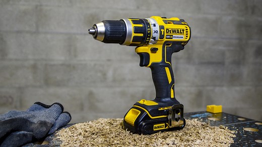 Test DeWalt DCD795D2-QW : une perceuse visseuse à percussion très performante