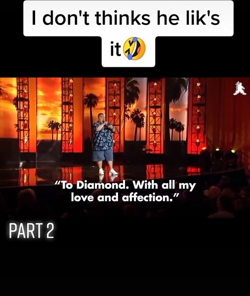 Haha😂 I'm dead😂 #entertainer #standup #bar #fyp #funny #comedy #Fluffy #comedycentral