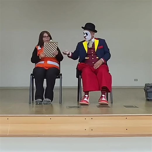 HAY QUE APROVECHAR LO VIRAL!