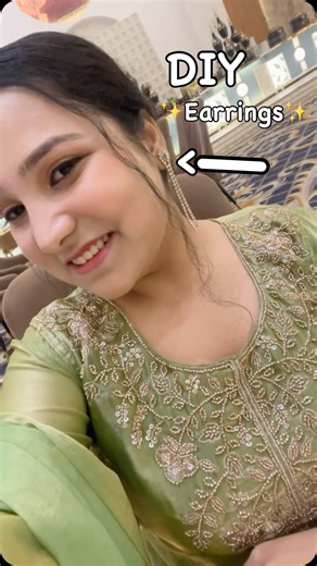 Muskaan bhola on Instagram: "Kundan earrings 😍 . . #kundan #jewellery #earrings #diyideas #fashionblogger . . [ crafter , diy earrings , tutorial , creative , craft ideas ]"