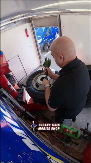 Two tires mounted, process captured on GoPro 🛞🎥 #mobiletire #automobile