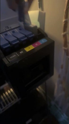 Changing the ink cartridge on the canon image prograf TM-240