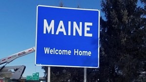 New highway sign welcomes drivers to Maine