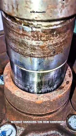 Smart Trick to Install Wheel Bearing Using Old Bearing#shorts #repairs #mechanic #satisfying #tricks