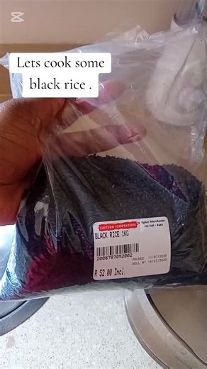 My boss lady serves this with chopped tomatoes,celery,chicken breast, or tuna, grated carrots and a dash of mayonnaise or salad dressing. #AirbnbManager #Domesticworker #Housekeeper