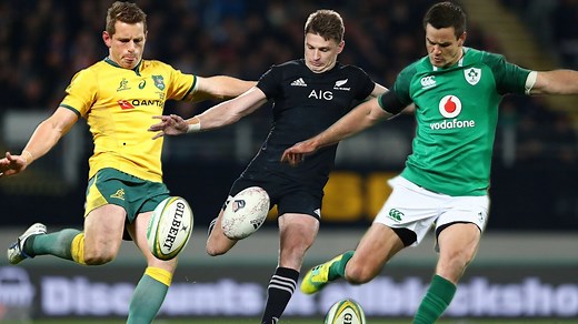 Who is the Best Fly Half in the World 2023? // W RUGBY