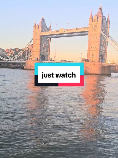 Tower Bridge London: Watch Ships Pass Through