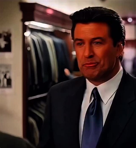 @krugliy.memet on Instagram: "Сериал «Уэйн» (2019, США) 🍿 Описание: Шестнадцатилетний Уэйн — нелюдимый подросток с обостренным чувством справедливости, который не боится пускать в ход кулаки против любого проявления зла. После смерти отца он решает вернуть семейную реликвию — украденный автомобиль «Понтиак Транс Ам» 1979 года, который находится во Флориде. Вместе с дерзкой девчонкой по имени Дел он отправляется в безумное и опасное путешествие через всю страну на маленьком мотоцикле. Это драйво