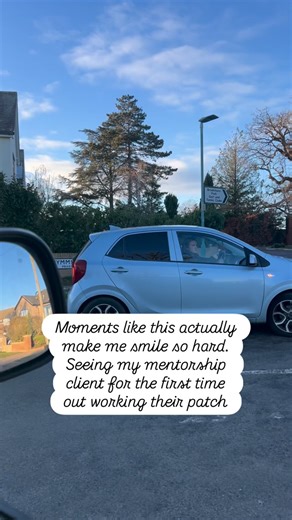 This moment actually made me smile so hard! Seeing laura from @pawsboundtothrive for the first time out working her patch ❤️ I’ve been hoping for while to catch her out and about, and today was the day 🙏 From a £2k van to Luxury Training, Wellness and Daycare Center 🐾✨ more loading in 2026 ✌️🙏 I started Your Paws Pet Services with no dogs, no team — just a van I’d saved for and a big dream. That grew into 40 calls a day, my first team member… then two… then four. One van became four. One 6-fi