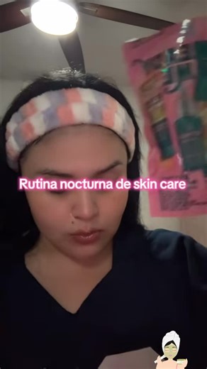 Valeria Castañeda on Instagram: "Llegas a tu casa y te espera el skin care nocturno😩 Lávense la carita con agua y con jabón si no se van a poner feas 😜 #fyp"