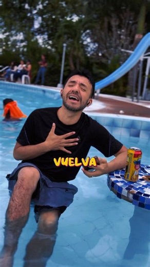 9.6K views · 306 reactions | Ya llevo varios días, en este mismo bar, destapando botellas y sin poder parar, mi vida es un infierno, mi mundo es un calvario, ella de mi se ha ido y no pude evitarlo... #tercocorazon #regionalmexicano #popularcolombiano #quitoecuador | Franky Acosta | Facebook