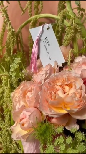 sales@yes-flowers.info | Can you see thatcher do things with the heart 💚☺️? That’s your little hint that this Valentines season you don’t HAVE to gift red... | Instagram