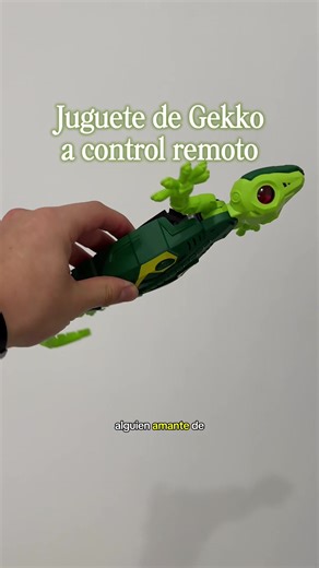 🦎 Gecko a control remoto El gecko a control remoto es un juguete interactivo que ofrece diversión y sorpresa. Su diseño realista y movimientos ágiles lo hacen llamativo y entretenido. 🎮😄 Es fácil de controlar y perfecto para jugar en interiores o sorprender en reuniones. Ideal para niños y adultos que disfrutan juguetes originales. ✨ Una opción divertida para regalar o disfrutar momentos diferentes en casa. 🎁 #tiktokviralproducts #viraltiktokshopproducts #jugueterc #controlremoto #gecko