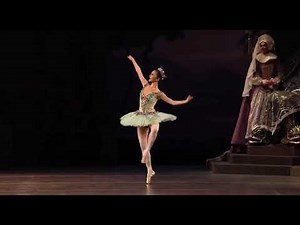 SLEEPING BEAUTY - Fairy of the Crystal Fountain (Yuhui Choe - Royal Ballet)