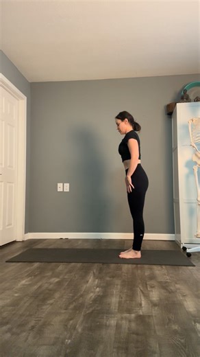 Day 8 of #aloboutlegvariations4 is yogis choice. I went with a half pike switcharoo - it’s not as heavy of a shape aa full pike however it still makes me work for it! . So thankful for the participants, my co-hosts, and sponsors! . Hosts: @xo.alyssa.marie @intancha88 @laraedereryoga @mochaccinoland @mayyoga16 @yoga_ky Generous Sponsors: @aloyoga @alowellnessclub One winner will receive a $100 Alo Yoga gift card and 6 free months of Alo Wellness Club. Pose Line Up: 1. Butterfly or Frog 2. Lotus, 