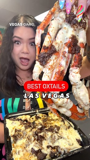 Alyssa Singtalay • Las Vegas • Food & Travel on Instagram: "🚨 BEST OXTAILS IN VEGAS?!?! ‼️🔥🤤🤤 @tastebudzlv just launched their oxtail fried rice and y’all need to RUN not walk to get you some 🏃🏻‍♀️ It was also my first time trying their BBQ oxtails and omg that was finger lickin fall off the bone good. Them bbq oxtails with the Mac n cheese…. BOMB. @keith_lee125 rated their Mac 10/10 🔥🔥 Their Jerk Alfredo is also just crazy good with bursts of flavor. I got crab legs and steak but you ca
