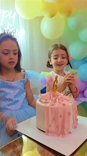 Ghazal wouldn't let Mohammed eat cake with her🥹@LoLo-Ghazal