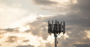77 cell-phone towers have been set on fire so far over weird coronavirus 5G-conspiracy theory * WorldNetDaily * by Around the Web