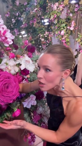 Kristen Bell can't believe this flower is real and it’s adorably hilarious