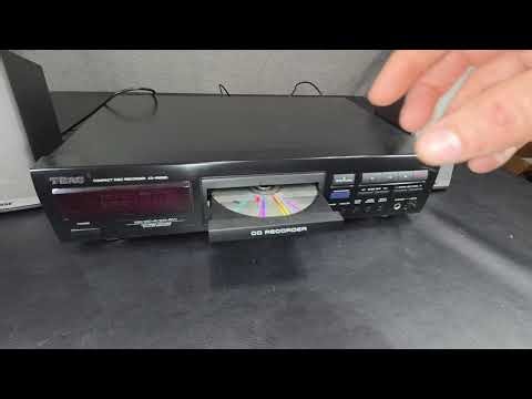 TEAC Compact Disc Recorder CD-RW880