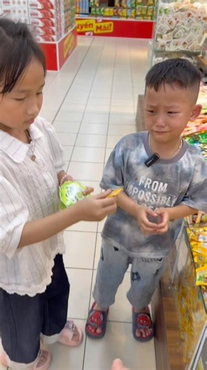 Poor Pipi's stingy stepmother won't let him buy jelly #shortvideo