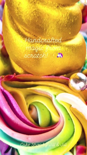 Handcrafted magic from scratch! ✨🦄 From the hand-sculpted golden horn to every colorful swirl, this unicorn dream was made 100% by hand in our studio. 💖#unicorncake #customcake #cakedesing