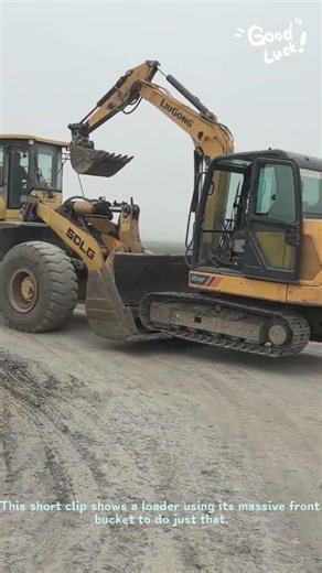 How a Loader Lifts an ENTIRE Excavator! 🚜