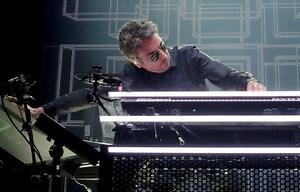 VIDÉO. Il y a 30 ans, Jean-Michel Jarre donnait un concert mythique à La Défense